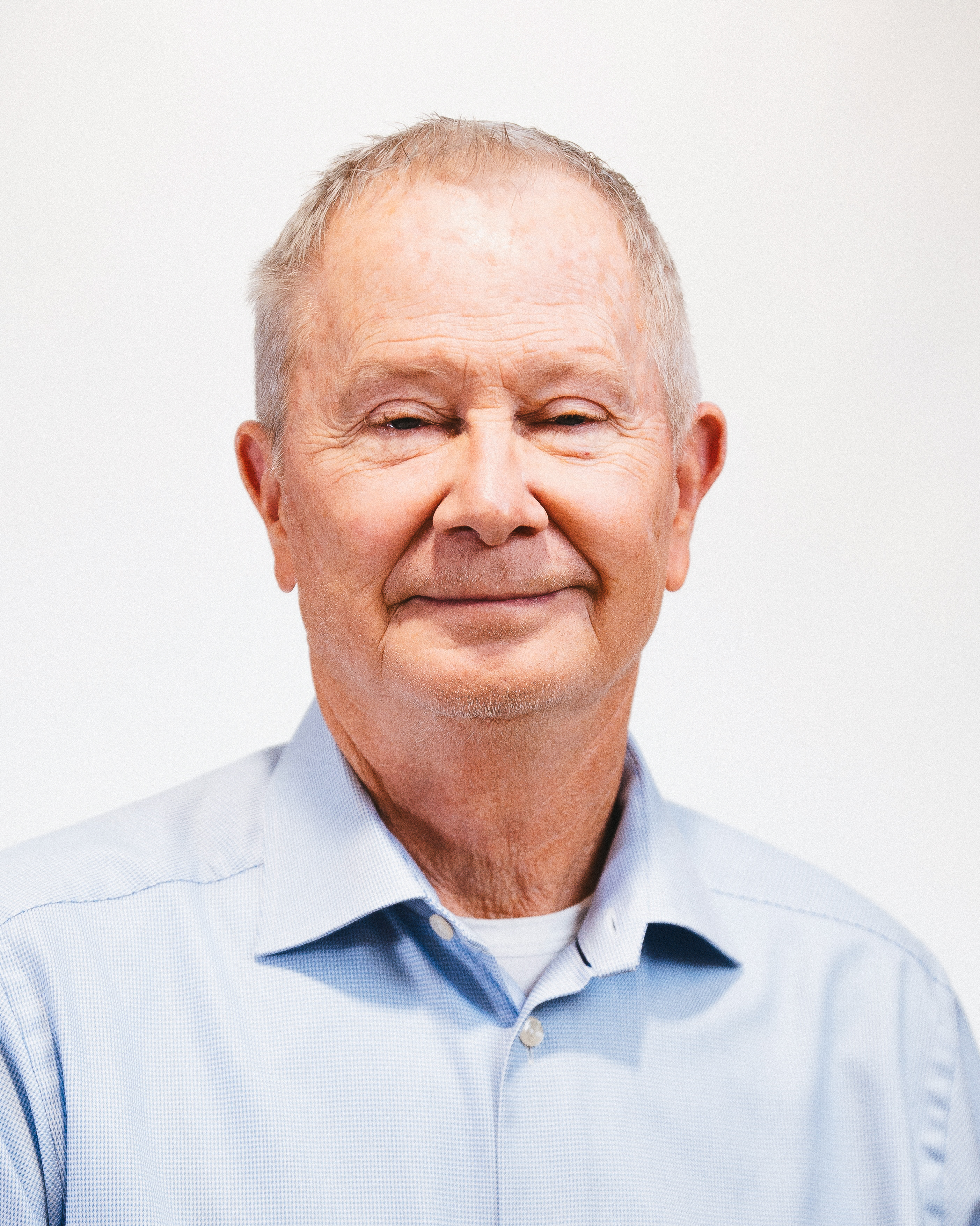 Gary J. Knight.jpg
