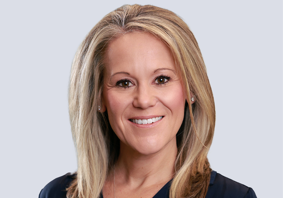 05_PRO013872_photo_executive officer-laura.jpg