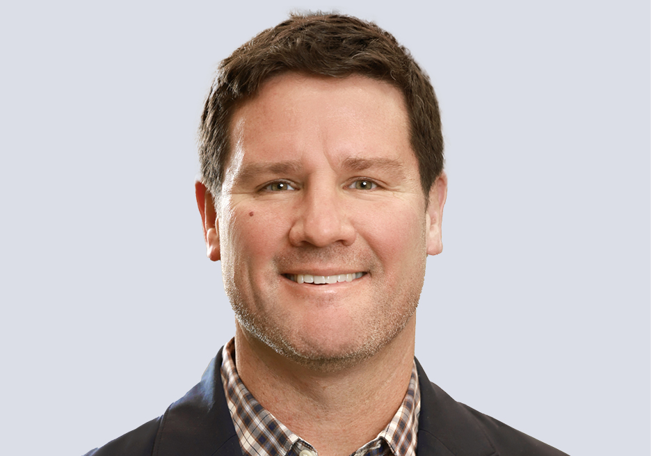 05_PRO013872_photo_executive officer-fitz.jpg