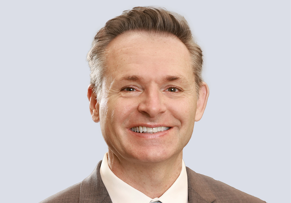 05_PRO013872_photo_executive officer-lanzer.jpg