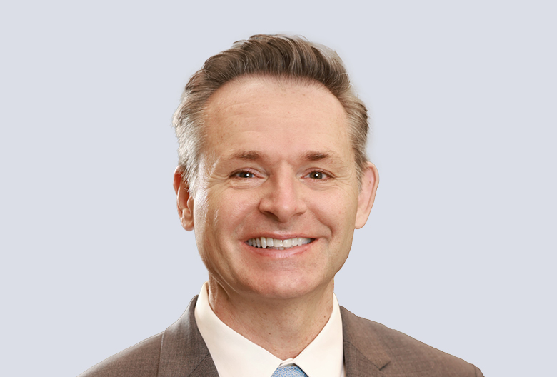 05_PRO013872_photo_executive officer_Lanzer.jpg