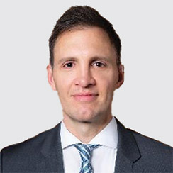 [MISSING IMAGE: ph_courtneyrmathergry-4clr.jpg]