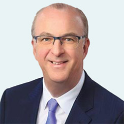 [MISSING IMAGE: ph_alistercowan-4clr.jpg]