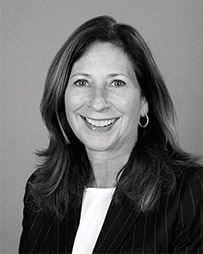 [MISSING IMAGE: ph_jenniferclark-bw.jpg]