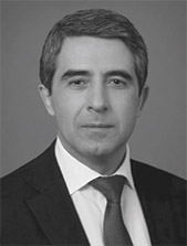 [MISSING IMAGE: ph_rosenplevneliev-bw.jpg]