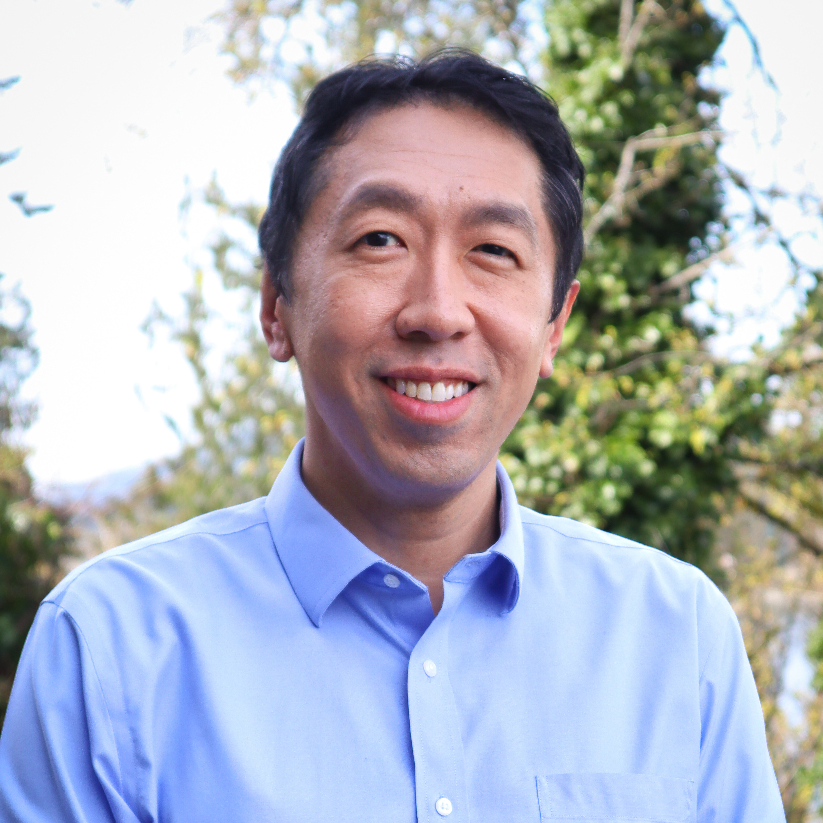 Andrew Formal Headshot-sq.jpg