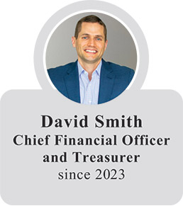 [MISSING IMAGE: ph_davidsmith-4c.jpg]