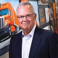 [MISSING IMAGE: ph_jamesgiertz-4c.jpg]