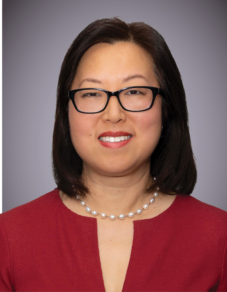 05_PRO015355_Direstor Bio_Leezie Kim.jpg