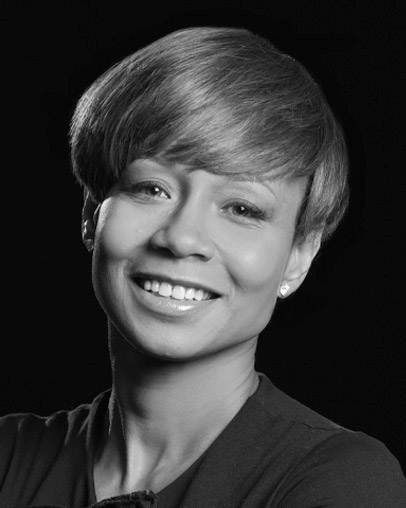 [MISSING IMAGE: ph_lisaharris-bw.jpg]