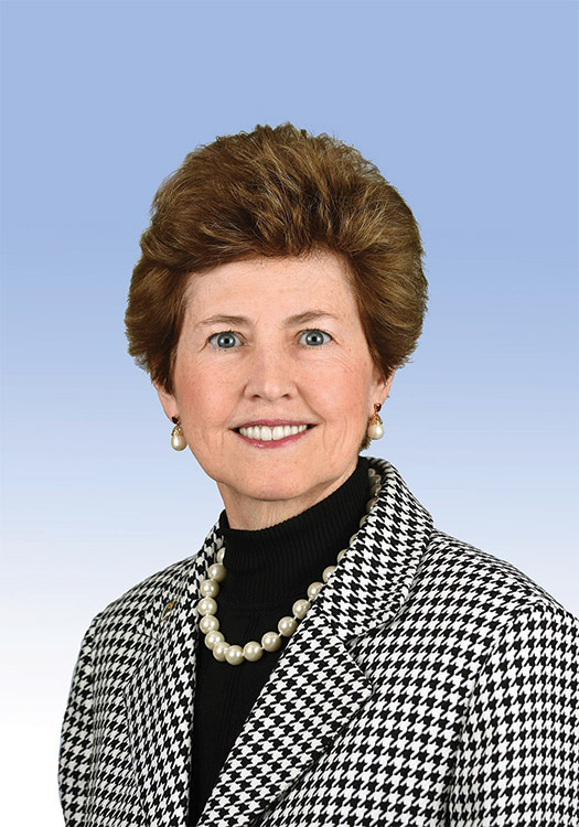 [MISSING IMAGE: ph_elizabethrandall-4c.jpg]