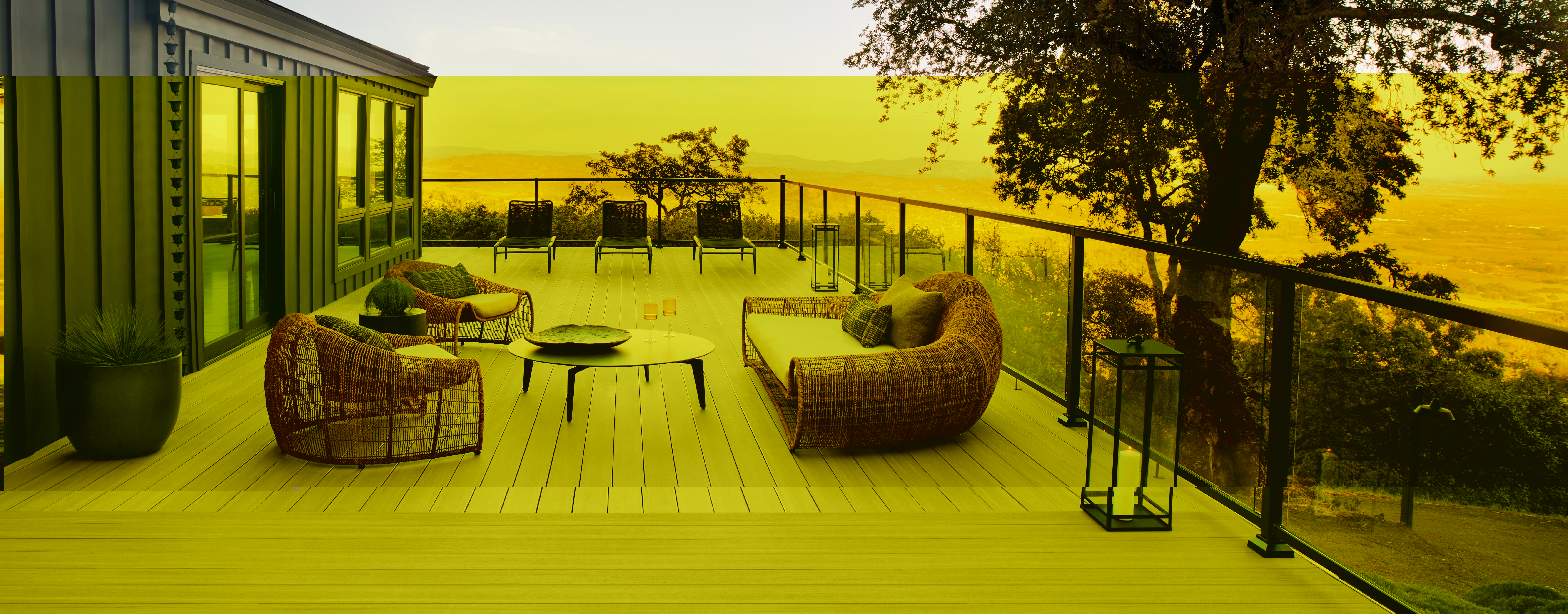 TimberTech-ImpressionRailExpress-Black-Glass-full-0396-2 option 2.jpg