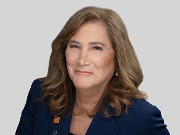 Lynne Fox.jpg