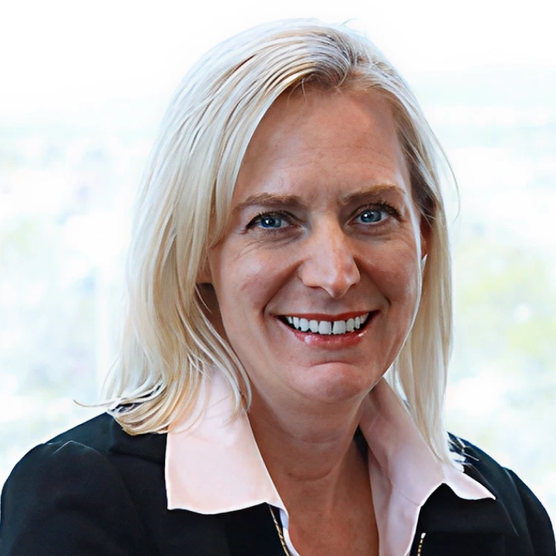 Headshot-Roxanne Oulman.jpg