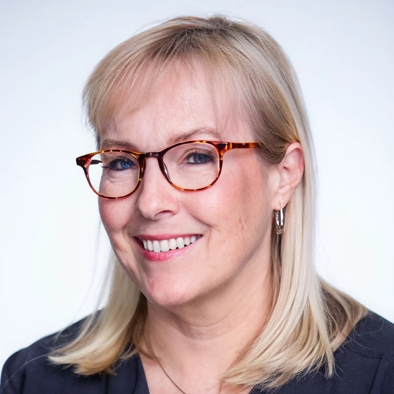 Headshot-Jennifer Ceran.jpg