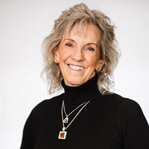 [MISSING IMAGE: ph_maryannwright-4c.jpg]