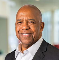 05 438981-3_photo_headshots_Dr. Bernard A. Harris Jr..jpg